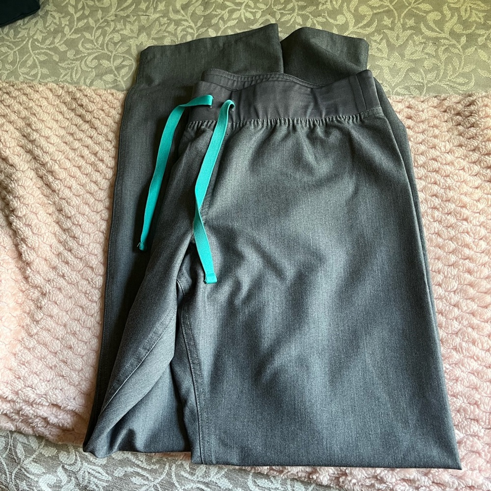 Figs graphite XS Livingstons